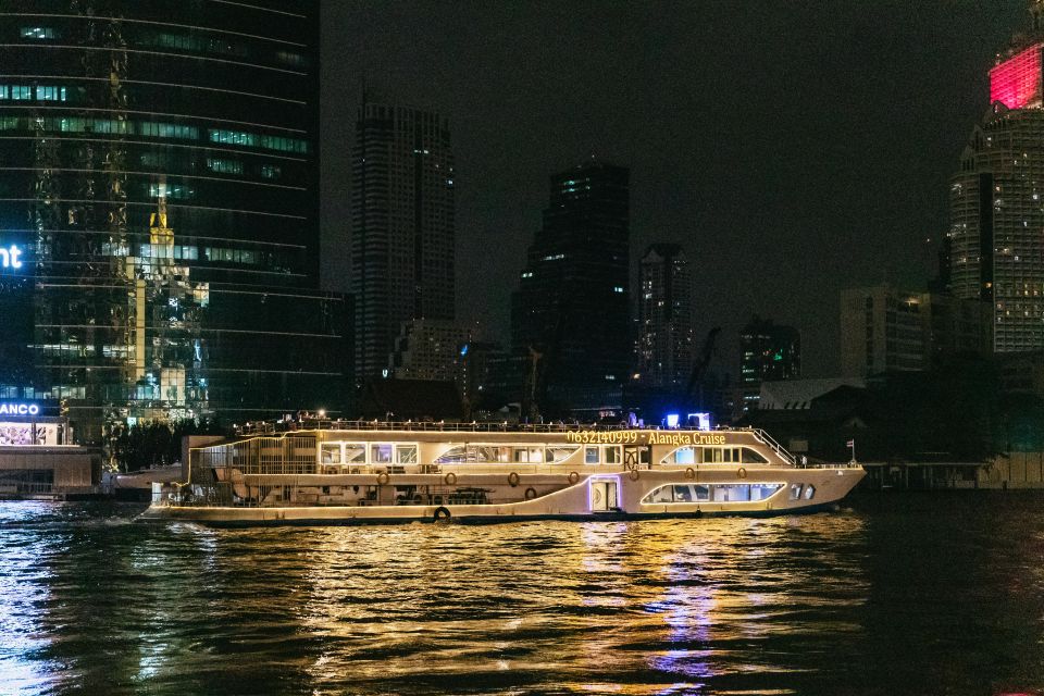 Bangkok: Alangka Luxury Buffet Dinner Cruise With Live Music - Price and Value: Why This Costs About $31 and Feels Like More