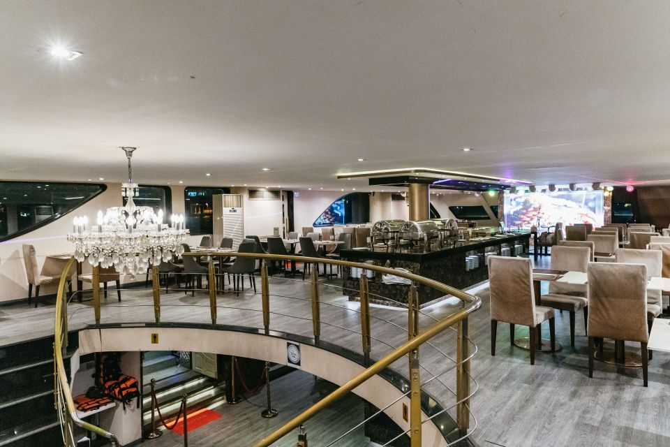 Bangkok: Alangka Luxury Buffet Dinner Cruise With Live Music - Live Music and Thai Dance: The Show Isn’t an Afterthought