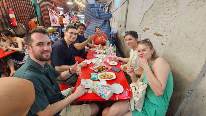 Bangkok Authentic Tasting Thai-Chinatown Walking Food Tour - Chinatown at Walking Speed: What This 3-Hour Tour Feels Like