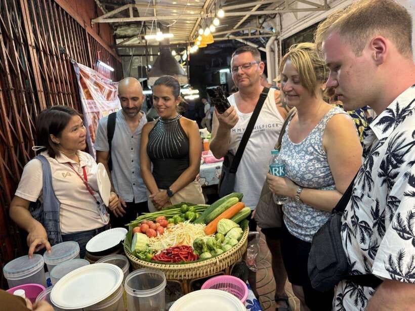 Bangkok Authentic Tasting Thai-Chinatown Walking Food Tour - The Guide Makes It Easy: History, Ordering, and Crowd Control