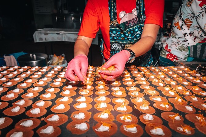 Bangkok Backstreets Food Tour with 15+ Tastings - What 15+ tastings feels like (and what you’ll likely eat)