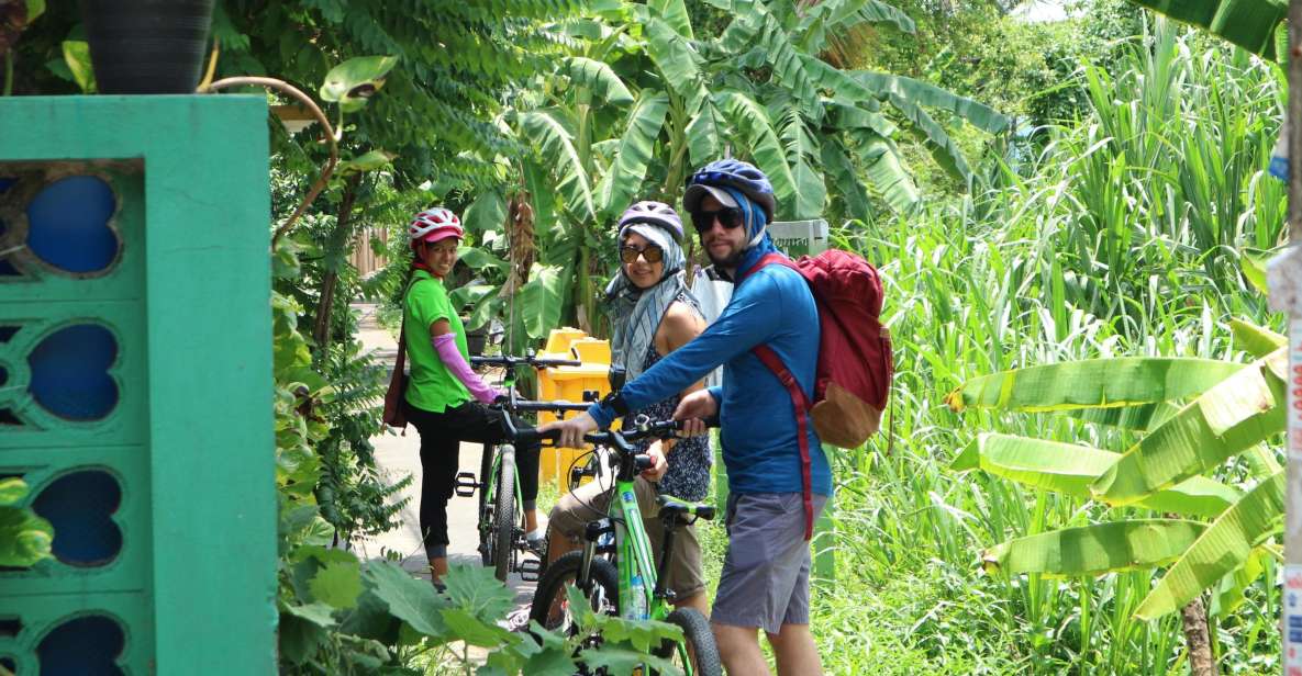 Bangkok: Bike and Canal Boat Tour with Lunch - Group size, guides, and safety: how this tour handles Bangkok traffic