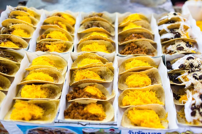 Bangkok by Night: Temples, Markets and Food Tuk-Tuk Tour - Chinatown finish: dessert, street energy, and a strong ending