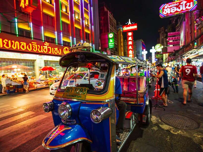 Bangkok: Evening Tour with Wat Arun, Wat Pho & Tuk Tuk Ride - Group size and guide style: what small-group really changes