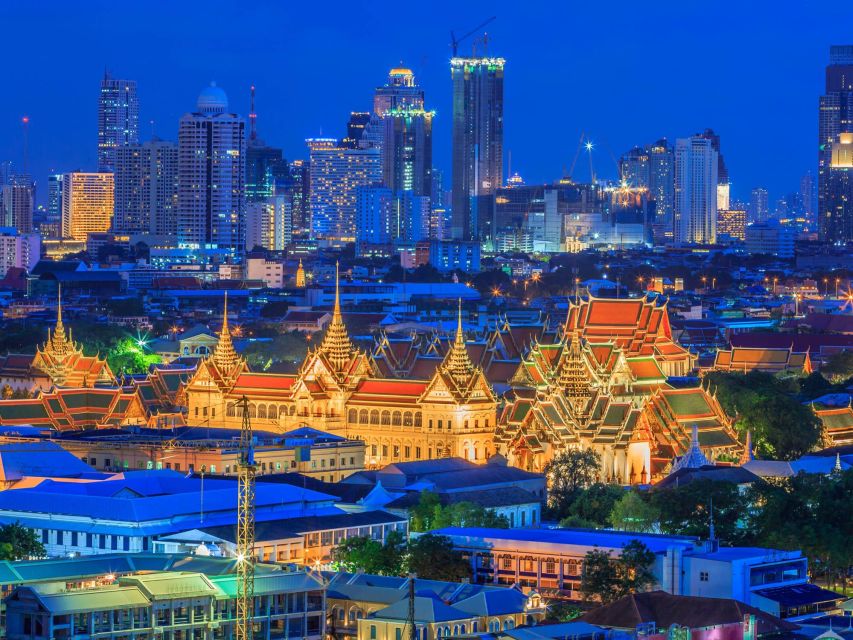 Bangkok: Evening Tour with Wat Arun, Wat Pho & Tuk Tuk Ride - The ferry to Wat Arun: the river as your in-between moment