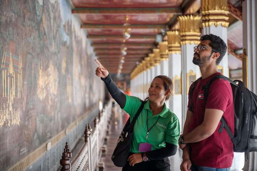 Bangkok: Grand Palace and Wat Phra Kaew Guided Walking Tour - Meeting point and entrance-fee options near 34 Na Phra Lan Rd