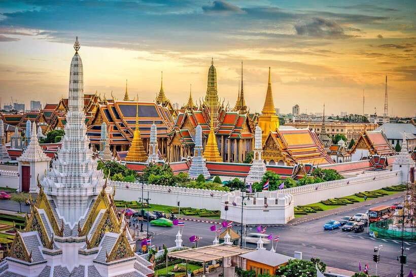 Bangkok: Grand Palace, Wat Pho, and Wat Arun Guided Tour - Grand Palace, Wat Pho, and Wat Arun in One 5-Hour Temple Route