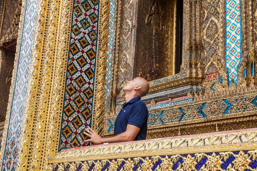 Bangkok: Grand Palace, Wat Pho, and Wat Arun Private Tour - Photos and temple etiquette: the rules that protect the experience