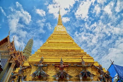 Bangkok: Grand Palace, Wat Pho, Wat Arun Sacred & Local Tour - Grand Palace and Wat Phra Kaew: Emerald Buddha, Photo Rules, and Dress Code