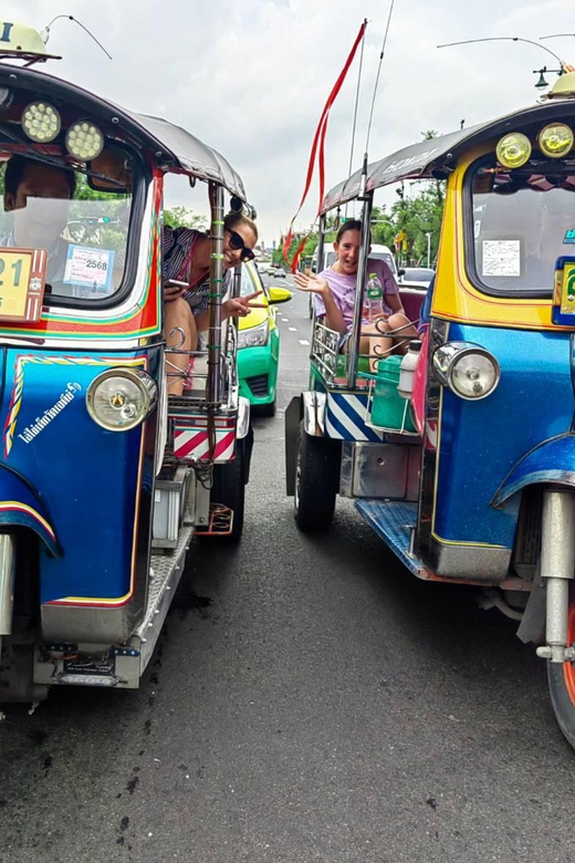 Bangkok: Guided Tour in a Typical Thai Tuk-Tuk - Who this tuk-tuk tour suits best