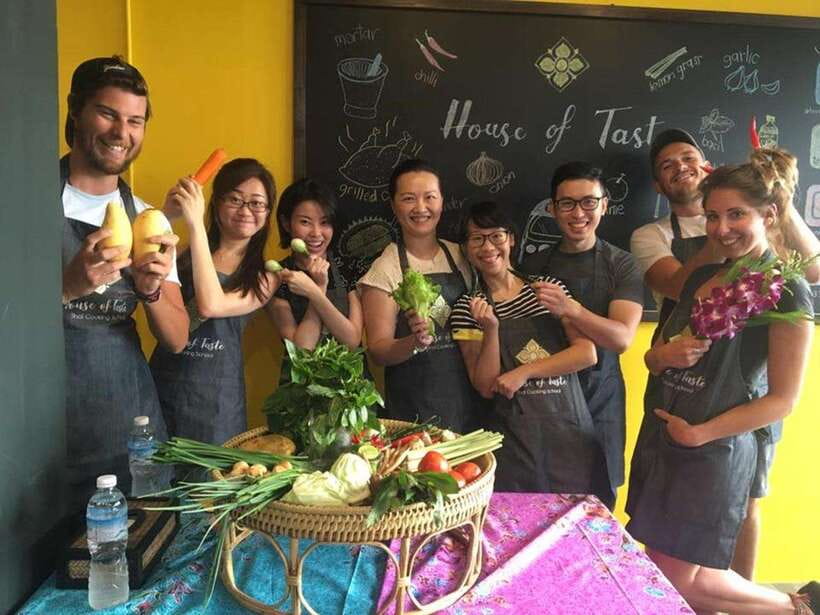 Bangkok: Hands-on Thai Cooking Class and Market Tour - Dietary Needs, English Support, and How the Class Feels