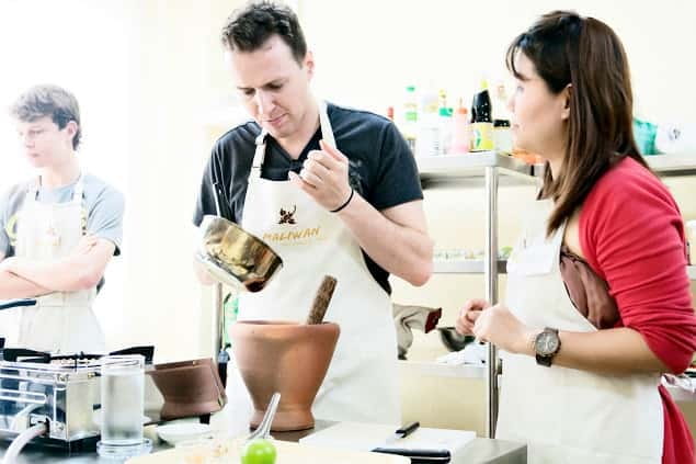Bangkok: Maliwan Thai Cooking Class with Market Tour - Hands-on cooking: how you learn more than recipes