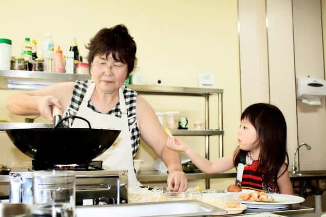 Bangkok: Maliwan Thai Cooking Class with Market Tour - What you take home: recipes you can actually use