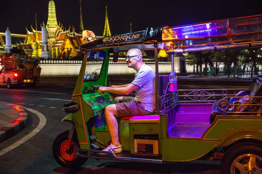 Bangkok: Markets, Temples and Food Night Tour by Tuk Tuk - Should You Book This Bangkok Tuk Tuk Markets, Temples and Food Night Tour?