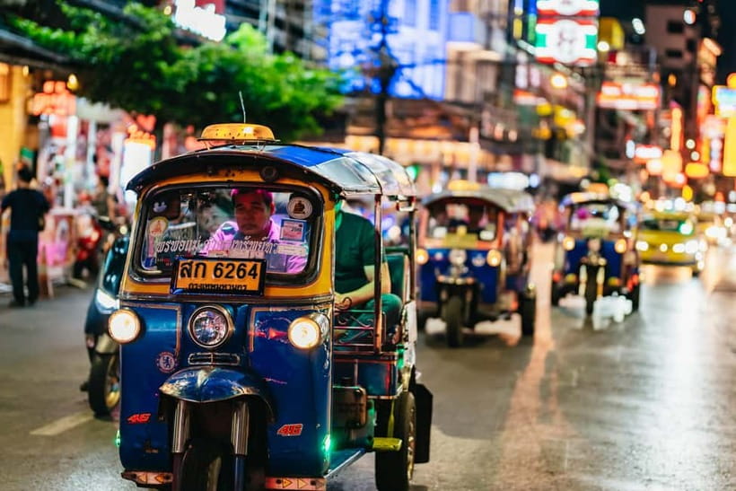 Bangkok: Midnight Food Tour by Tuk-Tuk - Secret Rooftop Bar by Wat Arun: The View You Actually Remember