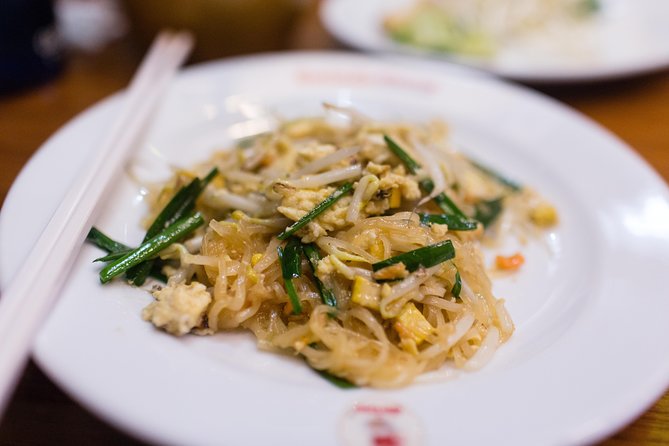 Bangkok Midnight Food Tuk Tuk Tour - Stop 2: Pathum Wan for Isaan flavor (E-San food)