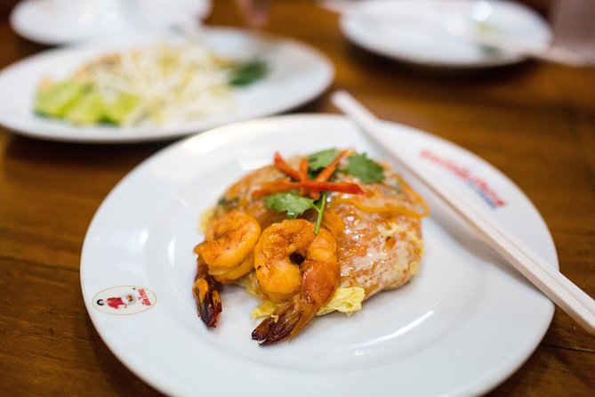 Bangkok Midnight Food Tuk Tuk Tour - Stop 3: Bangkok street food sampling with room to taste