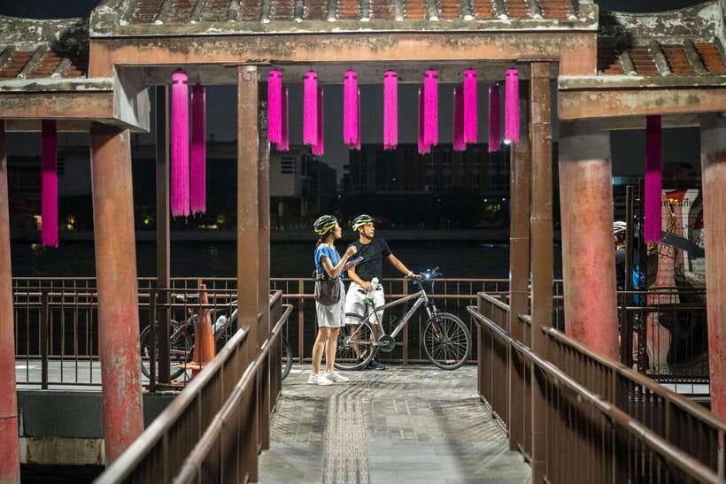 Bangkok: Night Bike Tour with Temples & Flower Market Visit - Wat Suthat and the Giant Swing (Sao Ching Cha): The Endgame Photo Stop