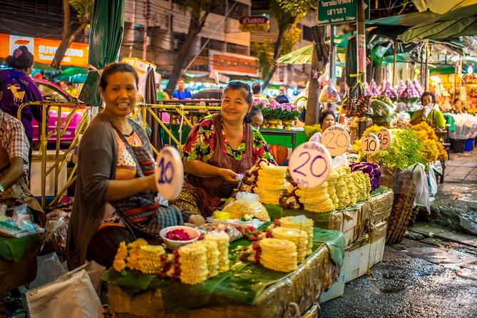 Bangkok: Night Bike Tour with Temples & Flower Market Visit - Thonburi Temples by the River: Wat Rakang and Wat Arun Lights