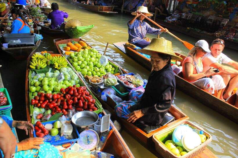 Bangkok: Railway and Floating Market Tour with Dragon Temple - Price and value: what $16 buys when food isn’t included