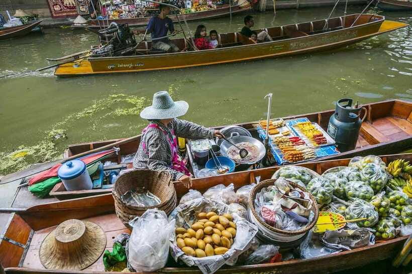 Bangkok: Railway and Floating Market Tour with Dragon Temple - Who should book this tour, and who might be better off skipping