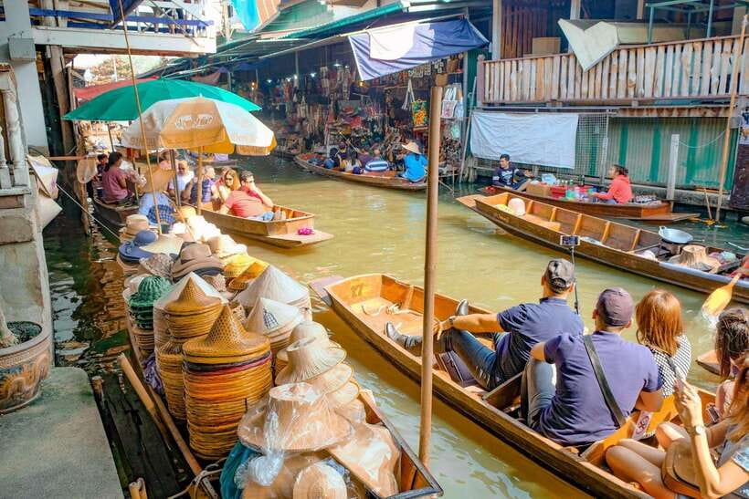 Bangkok: Railway and Floating Market Tour with Dragon Temple - Should you book this Bangkok area markets and Dragon Temple tour?