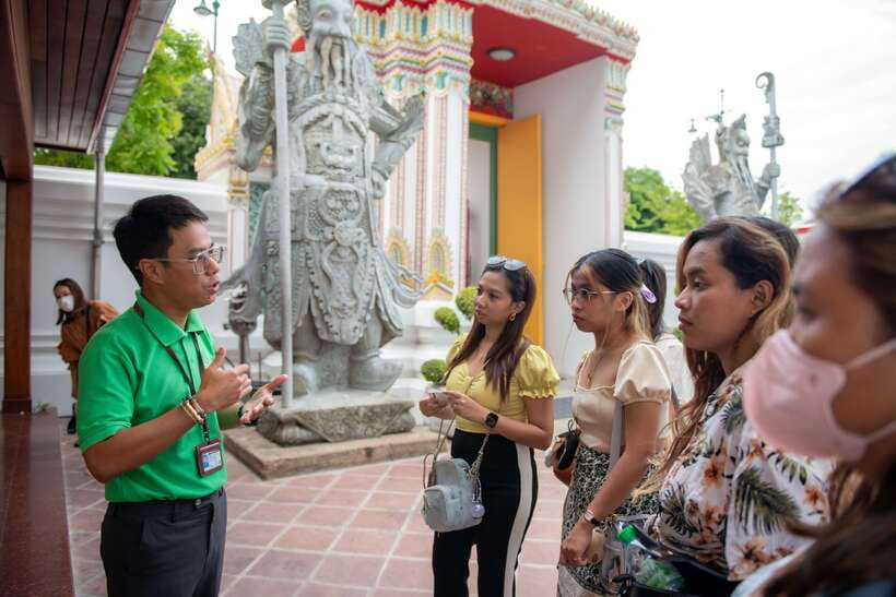 Bangkok: Wat Pho and Wat Arun Guided Walking Tour - Price and logistics: $17 plus tickets, but you’re paying for time saved