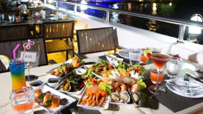 Bangkok:The Planet Sunset&Dinner Cruise on Chao Phraya River - Open-air rooftop and the best place to watch the lights
