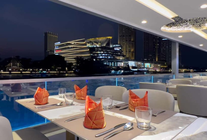 Bangkok:The Planet Sunset&Dinner Cruise on Chao Phraya River - Live music and the onboard vibe (including the staff dance moments)