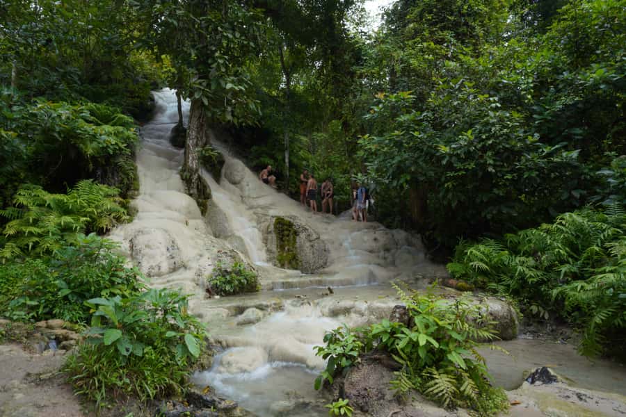 Chiang Mai: Bua Thong Sticky Waterfall & Huge Cave & Buffet - Why the Bua Tong Cave and Sticky Waterfall combo works