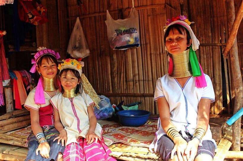 Chiang Mai: Chiang Rai Temples, Karen Tribe and Hot Springs - A long day in Chiang Rai: what the pacing feels like