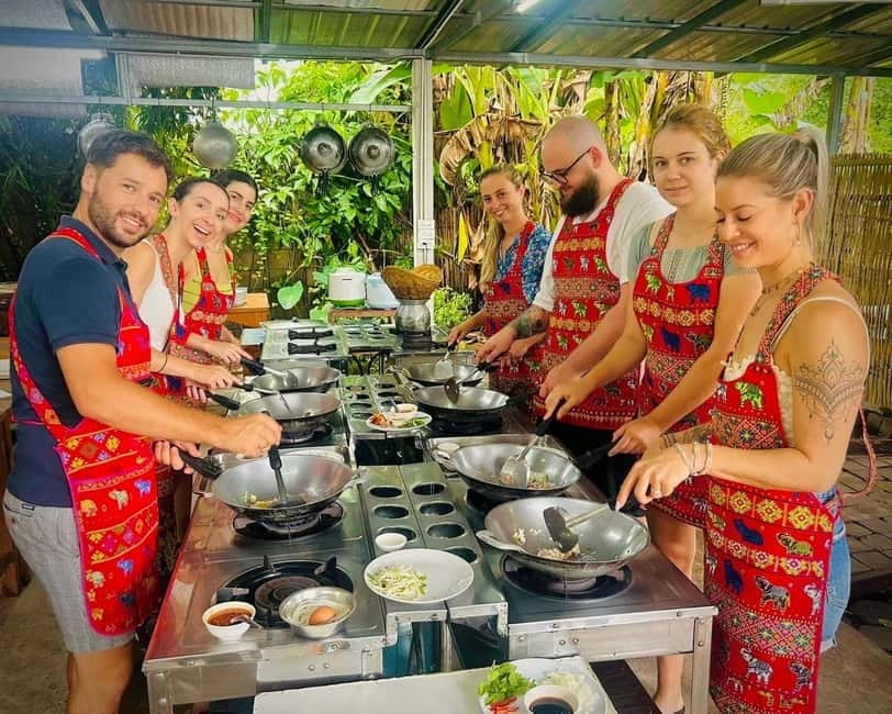 Chiang Mai: Cooking Class, Market and Thai Herbs Garden Tour - Who should book this class?