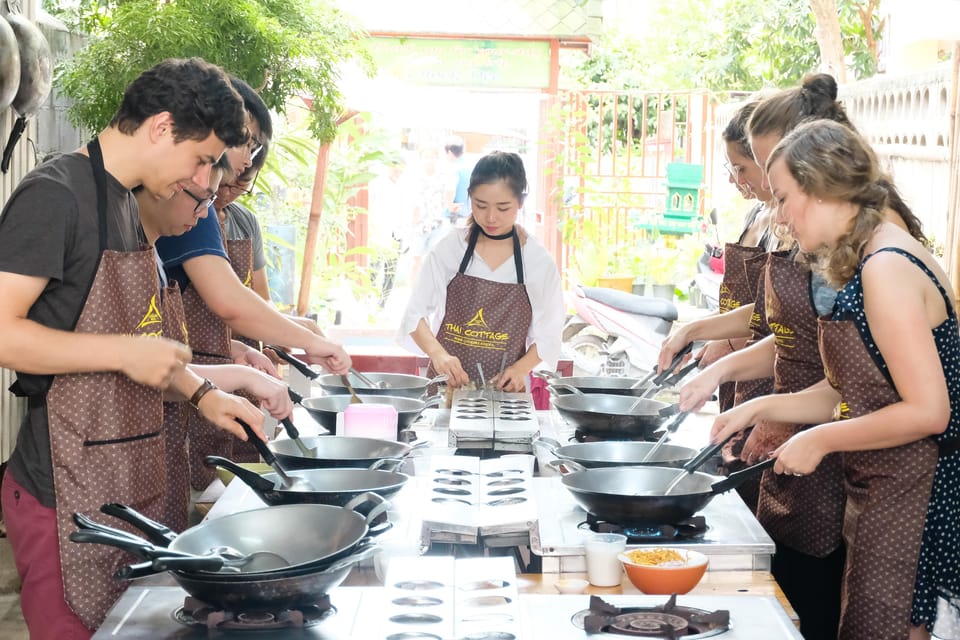 Chiang Mai: Cooking Class, Market and Thai Herbs Garden Tour - Small logistics that can affect your day
