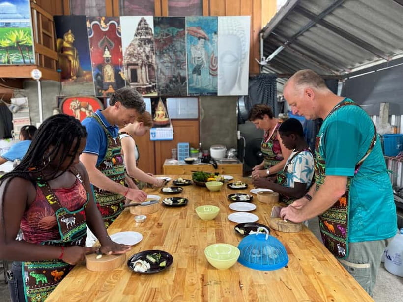 Chiang Mai: Cooking Class with Market and Pickup - Who This Cooking Class Is Best For (and Who Should Skip It)