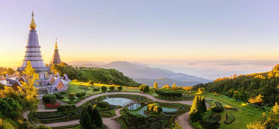 Chiang Mai: Doi Inthanon and Elephant Sanctuary Tour - Morning start and getting to Doi Inthanon: what your day feels like