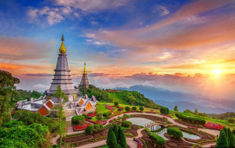 Chiang Mai: Doi Inthanon Park with Kew Mae Pan Hike Day Trip - Karen coffee farm, Hmong markets, and the hill-tribe rhythm