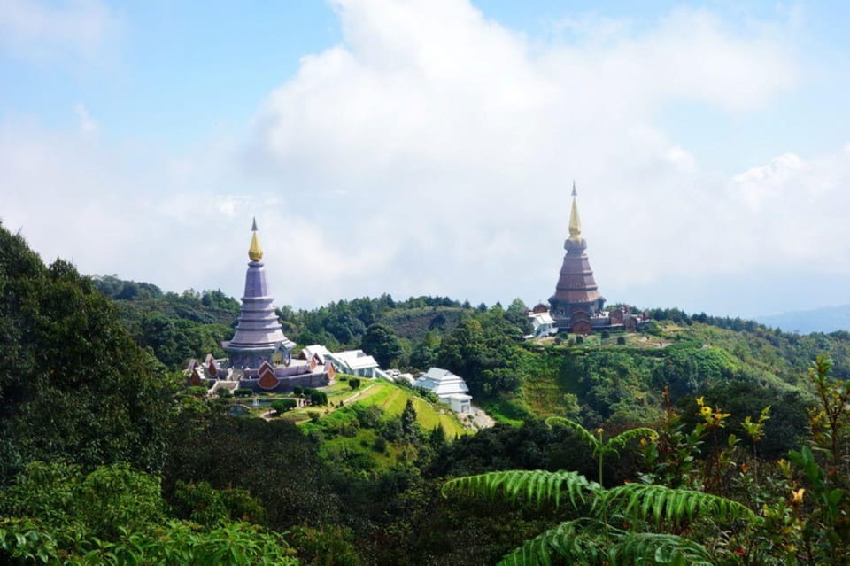 Chiang Mai: Doi Inthanon Park with Kew Mae Pan Hike Day Trip - The van rides, timing, and why the day feels busy