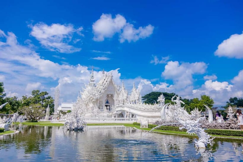 Chiang Mai: White, Red/Black & Blue Temples Tour with Lunch - Wat Rong Khun White Temple: where the detail is the whole point