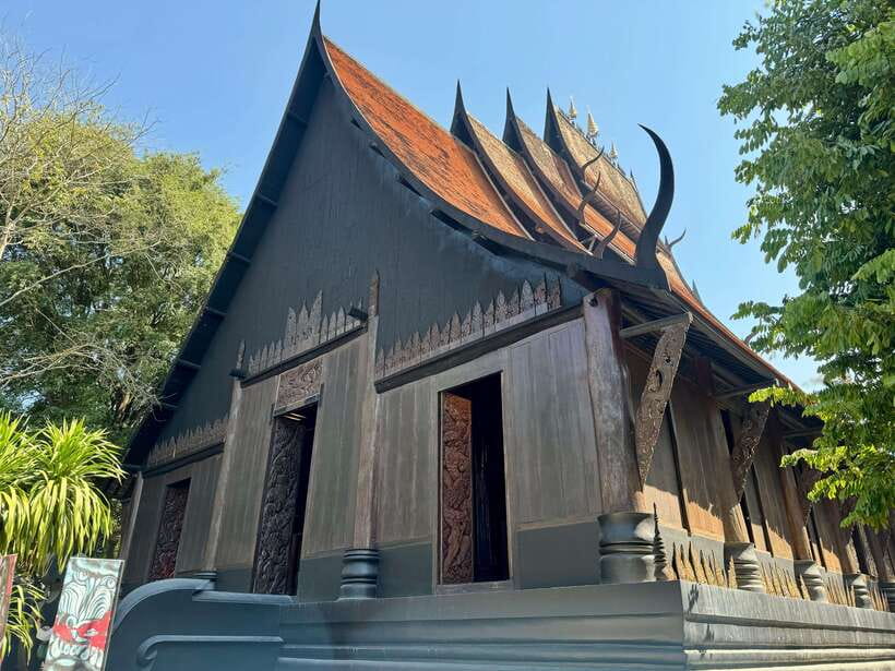 Chiang Rai: Iconic Temples & 7 Major Sites—River View Buffet - Choui Fong Tea Plantation: scenic views plus a tea tasting moment