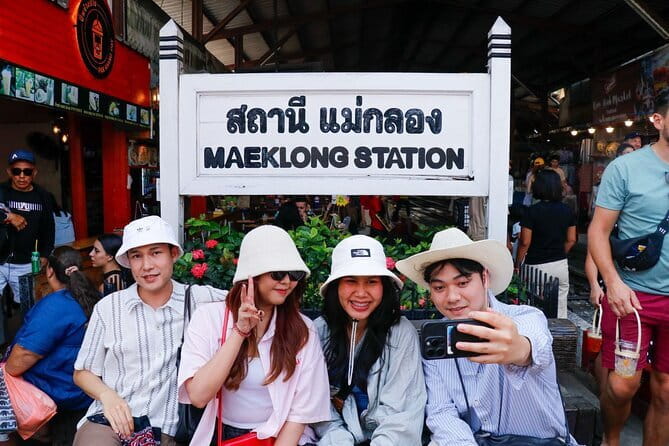 Day Trip to Bangkok Floating Market & Maeklong Railway - Price and what you really get for $30.98