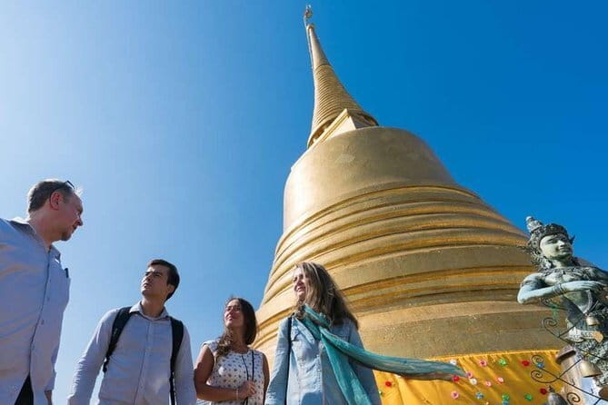 Day Trip to Bangkok Floating Market & Maeklong Railway - Rowboat or on foot: how to shop without losing time