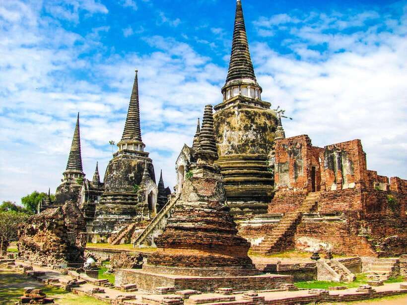 From Bangkok: Ayutthaya Historical Park Guided Day Trip - Wat Chaiwatthanaram’s chedis: how power looks in stone