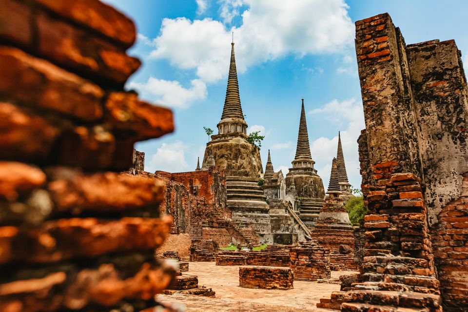 From Bangkok: Ayutthaya Temples Guided Tour with Lunch - The Lunch Break: What the Thai Buffet Time Feels Like
