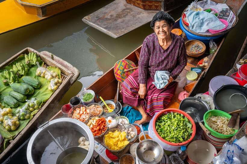 From Bangkok: Railway & Damnoen Saduak Floating Market Tour - Key points to know before you go