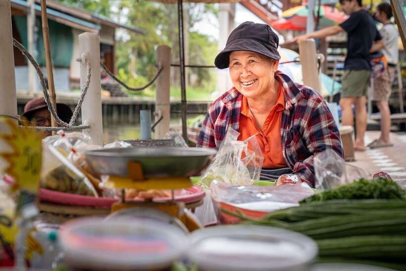 From Bangkok: Railway & Damnoen Saduak Floating Market Tour - Value check: what you get for around $43
