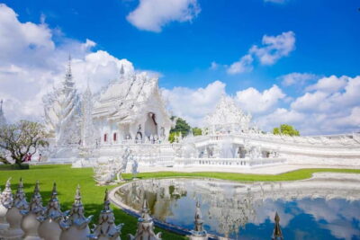 From Chiang Mai: White Temple Black House and Blue Temple - Getting from Chiang Mai to Chiang Rai: the long van reality