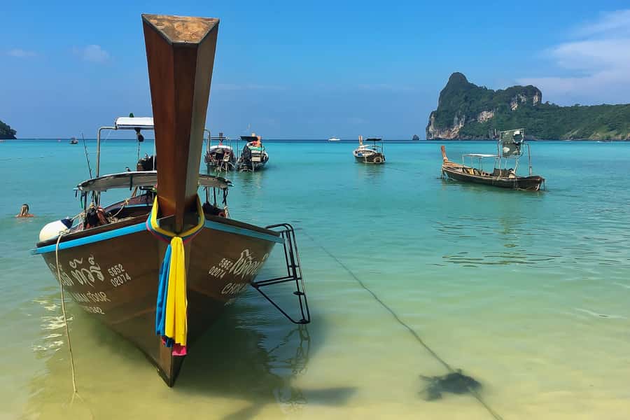 From Phuket Or Khao Lak: Phi Phi Islands Early Bird Tour - Phi Phi Don: the viewpoint climb that most people will remember