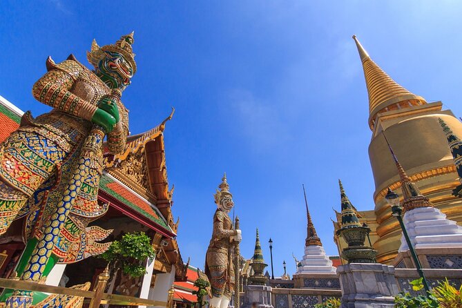 Grand Palace & Temples of Bangkok with experienced guide - Stop 2: Wat Pho’s reclining Buddha and Thai massage school