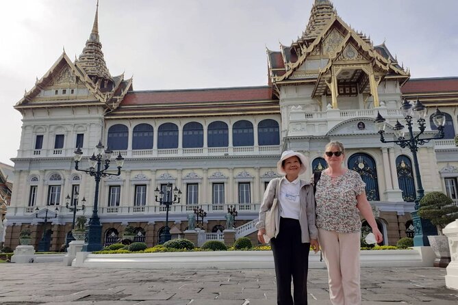 Grand Palace & Temples of Bangkok with experienced guide - Stop 3: Wat Arun (Temple of Dawn) and those mosaic tiles