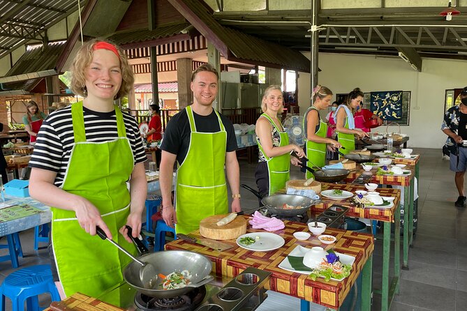 Half-Day Thai Cooking Class at Organic Farm in Chiang Mai - Hotel pickup, market stop, and the rhythm of the half-day